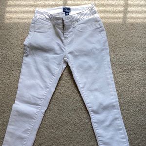 White skinny jeans